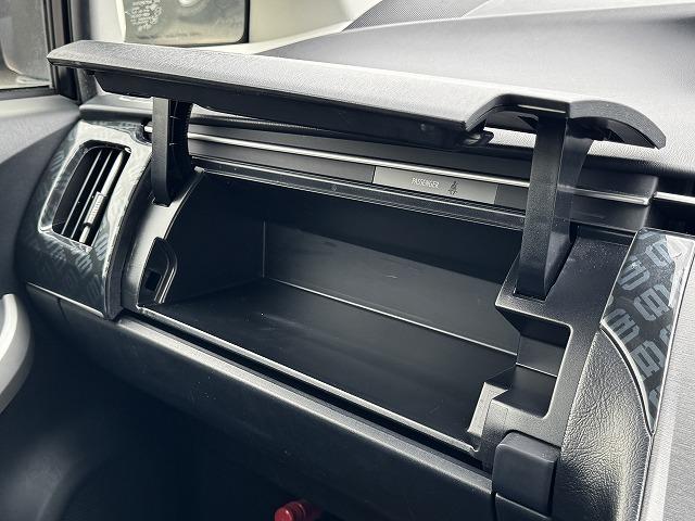 プリウス S 純正8型SDナビTV バックカメラ Bluetooth接続 HIDヘッド 社外フロント・リアバンパー スマートキー プッシュスタート ステアリングスイッチ ビルドインETC 純正15インチアルミ(57枚目)