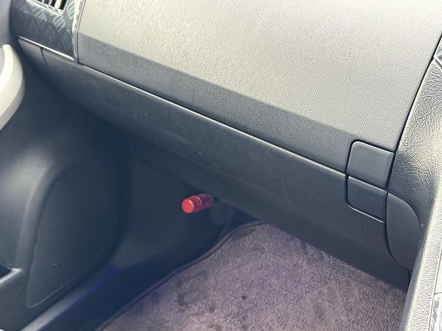 プリウス S 純正8型SDナビTV バックカメラ Bluetooth接続 HIDヘッド 社外フロント・リアバンパー スマートキー プッシュスタート ステアリングスイッチ ビルドインETC 純正15インチアルミ(59枚目)