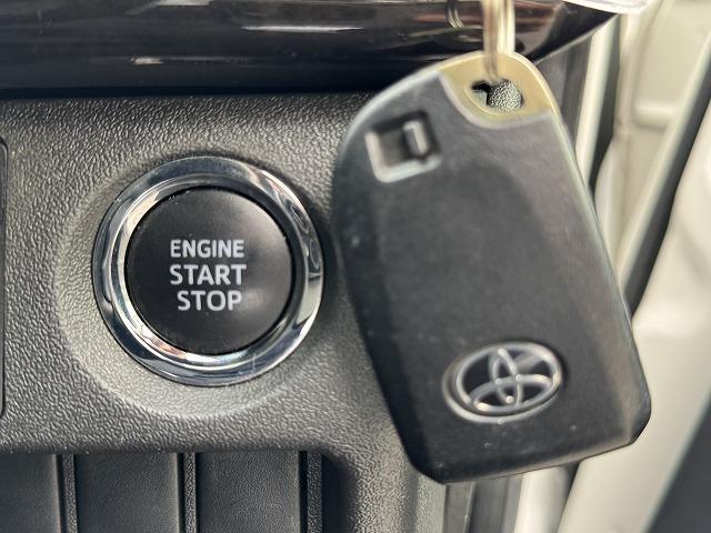 ハイエースバン スーパーGL ダークプライム ベットキット 社外フロントバンパー 社外テール 社外16インチアルミ フリップダウンモニター 社外ナビTV バックカメラ AC100V電源 両側スライドドア スマートキー ウッドコンビステアリング(17枚目)