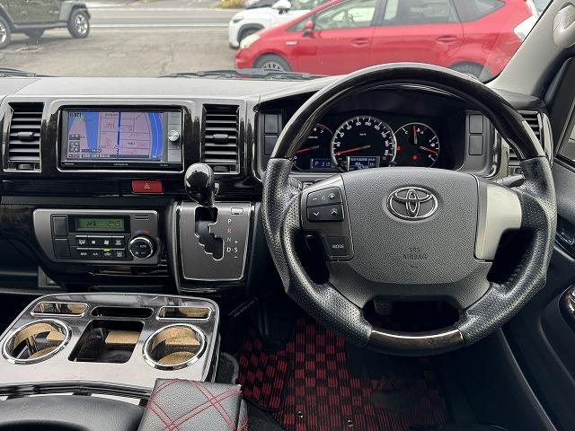 ハイエースバン スーパーGL ダークプライム ベットキット 社外フロントバンパー 社外テール 社外16インチアルミ フリップダウンモニター 社外ナビTV バックカメラ AC100V電源 両側スライドドア スマートキー ウッドコンビステアリング(44枚目)