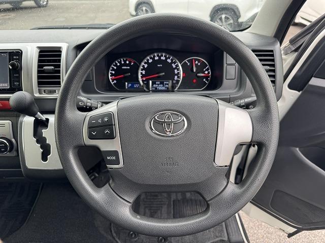 ハイエースバン ロングスーパーGL 両側電動スライドドア フリップダウンモニター 純正ナビTV バックカメラ 社外15インチアルミ LEDヘッド ステアリングスイッチ オートエアコン キーレスエントリー Bluetooth接続 ETC(9枚目)