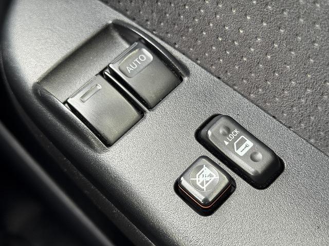 ハイエースバン ロングスーパーGL 両側電動スライドドア フリップダウンモニター 純正ナビTV バックカメラ 社外15インチアルミ LEDヘッド ステアリングスイッチ オートエアコン キーレスエントリー Bluetooth接続 ETC(16枚目)