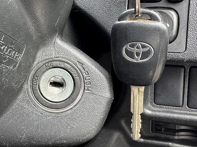 ハイエースバン ロングスーパーGL 両側電動スライドドア フリップダウンモニター 純正ナビTV バックカメラ 社外15インチアルミ LEDヘッド ステアリングスイッチ オートエアコン キーレスエントリー Bluetooth接続 ETC(52枚目)