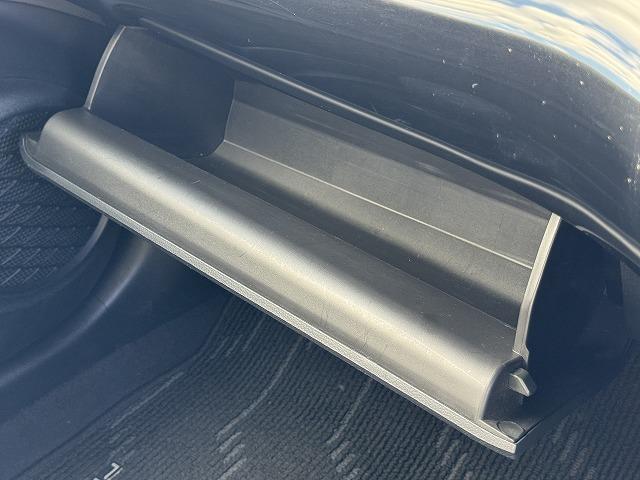 プリウス S 社外フルエアロ 純正ナビTV バックカメラ LEDヘッド スマートキー ステアリングスイッチ シートカバー 前後ドライブレコーダー 純正15インチアルミ オートライト Bluetooth接続 ETC(57枚目)