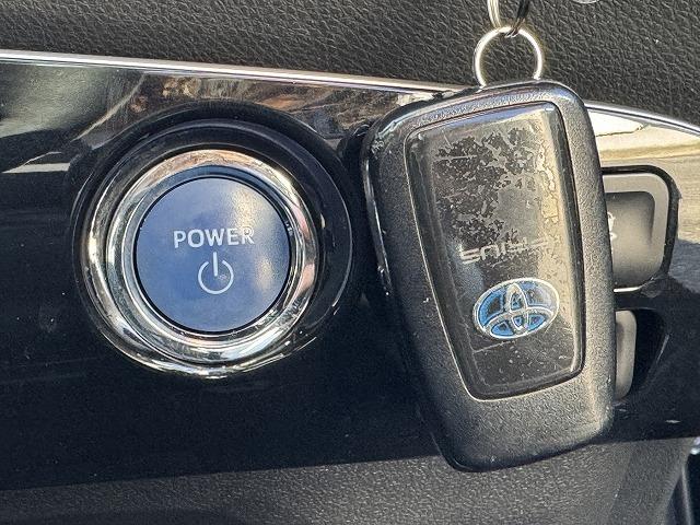 プリウス Sセーフティプラス トヨタセーフティセンス レーダークルーズコントロール 社外ナビTV バックカメラ パーキングアシスト LEDヘッド オートマチックハイビーム クリアランスソナー ステアリングスイッチ 15インチアルミ(9枚目)