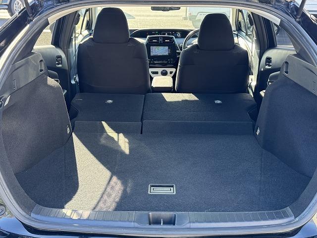 プリウス Sセーフティプラス トヨタセーフティセンス レーダークルーズコントロール 社外ナビTV バックカメラ パーキングアシスト LEDヘッド オートマチックハイビーム クリアランスソナー ステアリングスイッチ 15インチアルミ(17枚目)