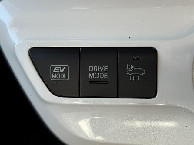 プリウス Sセーフティプラス トヨタセーフティセンス レーダークルーズコントロール 社外ナビTV バックカメラ パーキングアシスト LEDヘッド オートマチックハイビーム クリアランスソナー ステアリングスイッチ 15インチアルミ(48枚目)