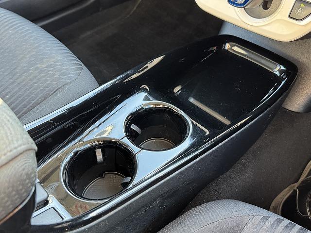 プリウス Sセーフティプラス トヨタセーフティセンス レーダークルーズコントロール 社外ナビTV バックカメラ パーキングアシスト LEDヘッド オートマチックハイビーム クリアランスソナー ステアリングスイッチ 15インチアルミ(49枚目)