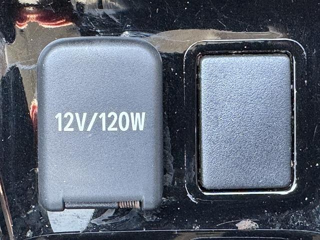 プリウス Sセーフティプラス トヨタセーフティセンス レーダークルーズコントロール 社外ナビTV バックカメラ パーキングアシスト LEDヘッド オートマチックハイビーム クリアランスソナー ステアリングスイッチ 15インチアルミ(52枚目)