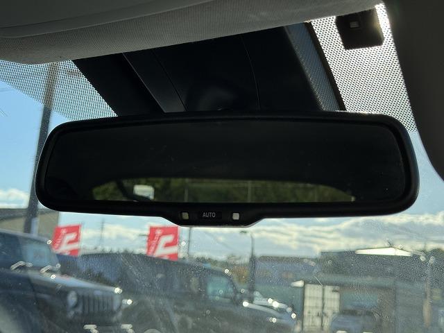 プリウス Sセーフティプラス トヨタセーフティセンス レーダークルーズコントロール 社外ナビTV バックカメラ パーキングアシスト LEDヘッド オートマチックハイビーム クリアランスソナー ステアリングスイッチ 15インチアルミ(56枚目)