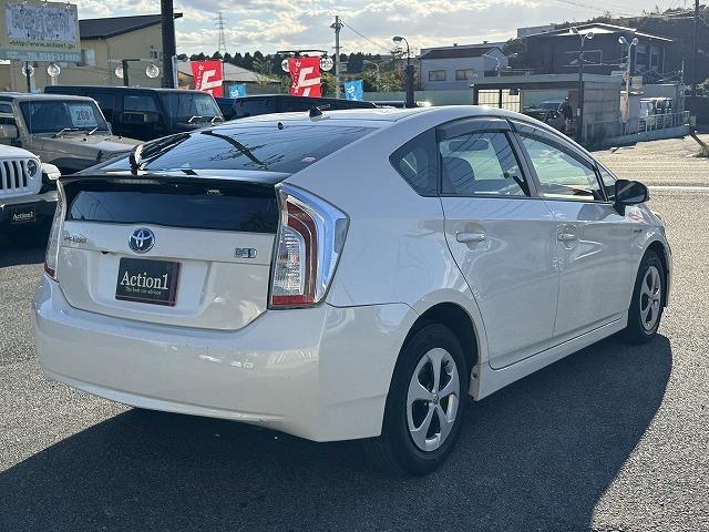 プリウス Ｓ　純正ナビＴＶ　バックカメラ　ステアリングスイッチ　スマートキー　プッシュスタート　ＨＩＤヘッドライト　オートライト　フォグランプ　純正１５インチアルミ　ＣＤ／ＤＶＤ再生　Ｂｌｕｅｔｏｏｔｈ接続　ＥＴＣ（24枚目）