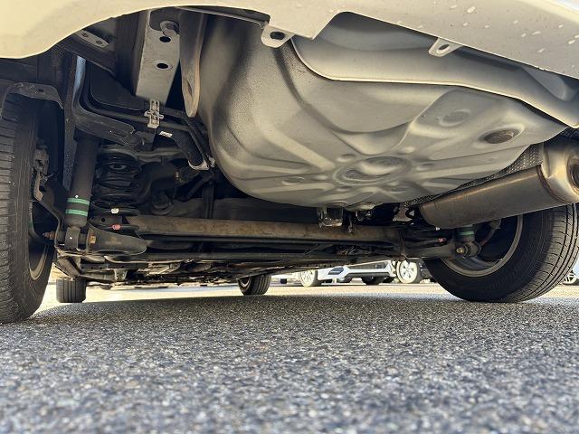 プリウス Ｓ　純正ナビＴＶ　バックカメラ　ステアリングスイッチ　スマートキー　プッシュスタート　ＨＩＤヘッドライト　オートライト　フォグランプ　純正１５インチアルミ　ＣＤ／ＤＶＤ再生　Ｂｌｕｅｔｏｏｔｈ接続　ＥＴＣ（33枚目）