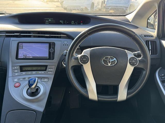 プリウス Ｓ　純正ナビＴＶ　バックカメラ　ステアリングスイッチ　スマートキー　プッシュスタート　ＨＩＤヘッドライト　オートライト　フォグランプ　純正１５インチアルミ　ＣＤ／ＤＶＤ再生　Ｂｌｕｅｔｏｏｔｈ接続　ＥＴＣ（41枚目）