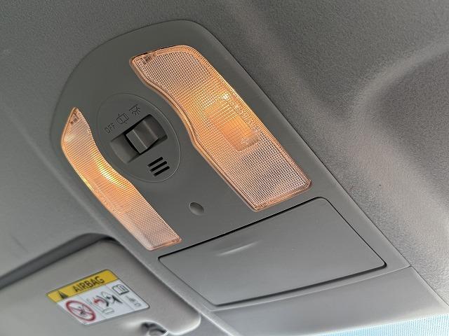 プリウス Ｓ　純正ナビＴＶ　バックカメラ　ステアリングスイッチ　スマートキー　プッシュスタート　ＨＩＤヘッドライト　オートライト　フォグランプ　純正１５インチアルミ　ＣＤ／ＤＶＤ再生　Ｂｌｕｅｔｏｏｔｈ接続　ＥＴＣ（55枚目）