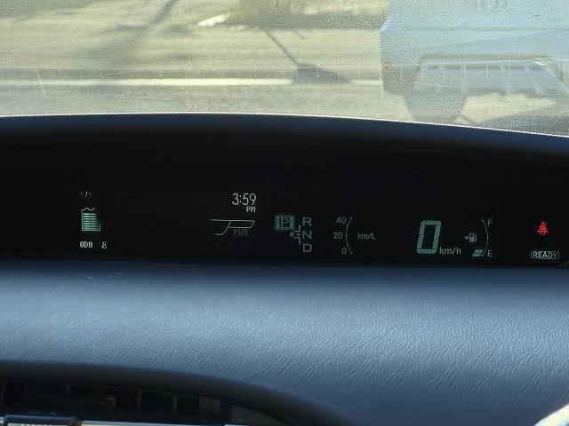 プリウス Ｓ　純正ナビＴＶ　バックカメラ　ステアリングスイッチ　スマートキー　プッシュスタート　ＨＩＤヘッドライト　オートライト　フォグランプ　純正１５インチアルミ　ＣＤ／ＤＶＤ再生　Ｂｌｕｅｔｏｏｔｈ接続　ＥＴＣ（57枚目）