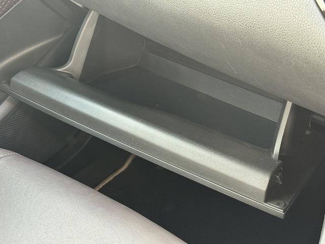 C-HR G LEDエディション TRDフルエアロ 4本出しマフラー 純正9型SDナビTV トヨタセーフティセンス レーダークルーズコントロール クリアランスソナー LEDヘッド 電動パーキング シートヒーター ハーフレザーシート(62枚目)