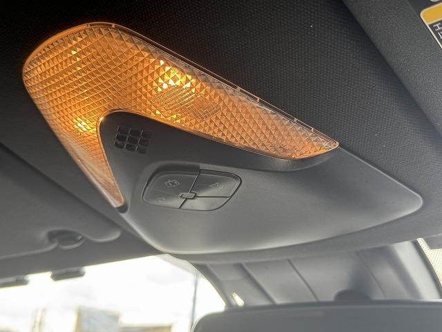 C-HR G LEDエディション TRDフルエアロ 4本出しマフラー 純正9型SDナビTV トヨタセーフティセンス レーダークルーズコントロール クリアランスソナー LEDヘッド 電動パーキング シートヒーター ハーフレザーシート(64枚目)