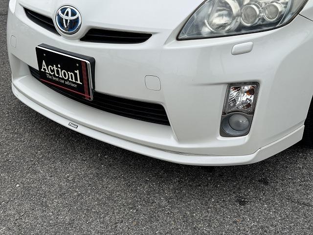 プリウス Sツーリングセレクション モデリスタエアロ クルーズコントロール LEDヘッドライト メモリーナビ バックカメラ ステアリングスイッチ スマートキー ビルドインETC 純正17インチアルミ フォグランプ オートライト(3枚目)