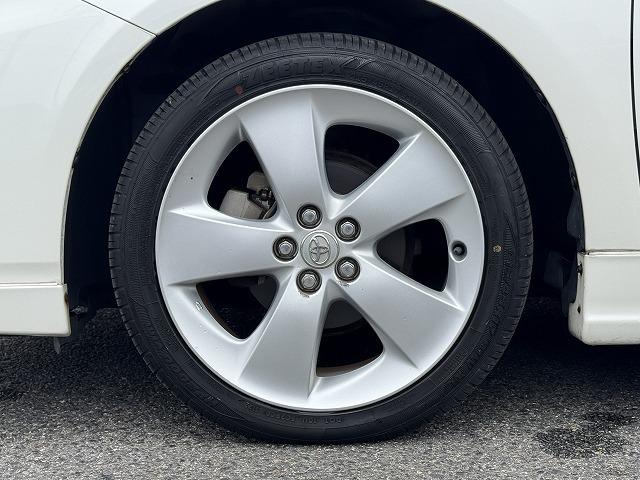 プリウス Sツーリングセレクション モデリスタエアロ クルーズコントロール LEDヘッドライト メモリーナビ バックカメラ ステアリングスイッチ スマートキー ビルドインETC 純正17インチアルミ フォグランプ オートライト(29枚目)