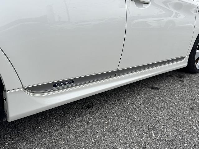 プリウス Sツーリングセレクション モデリスタエアロ クルーズコントロール LEDヘッドライト メモリーナビ バックカメラ ステアリングスイッチ スマートキー ビルドインETC 純正17インチアルミ フォグランプ オートライト(37枚目)