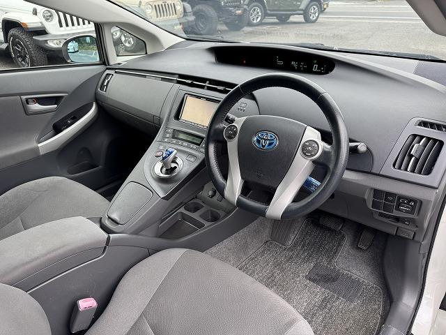 プリウス Sツーリングセレクション モデリスタエアロ クルーズコントロール LEDヘッドライト メモリーナビ バックカメラ ステアリングスイッチ スマートキー ビルドインETC 純正17インチアルミ フォグランプ オートライト(43枚目)