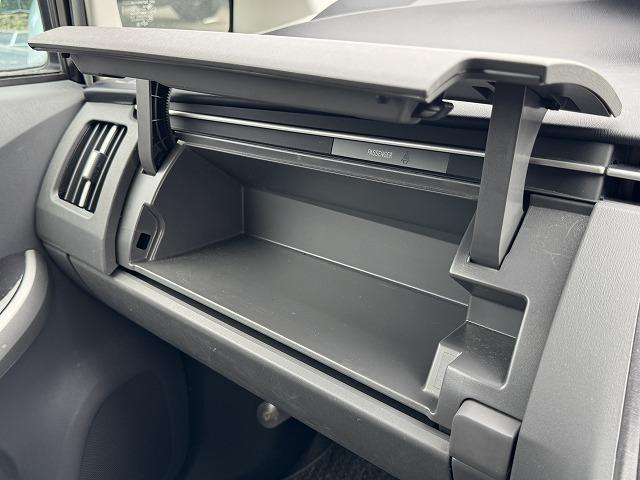 プリウス Sツーリングセレクション モデリスタエアロ クルーズコントロール LEDヘッドライト メモリーナビ バックカメラ ステアリングスイッチ スマートキー ビルドインETC 純正17インチアルミ フォグランプ オートライト(56枚目)