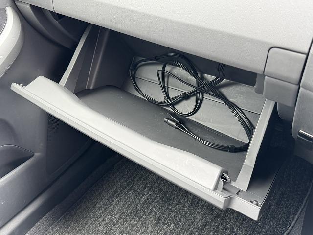 プリウス Sツーリングセレクション モデリスタエアロ クルーズコントロール LEDヘッドライト メモリーナビ バックカメラ ステアリングスイッチ スマートキー ビルドインETC 純正17インチアルミ フォグランプ オートライト(57枚目)