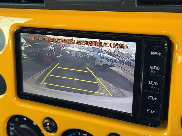 FJクルーザー カラーパッケージ 純正SDナビTV バックカメラ MKW17インチアルミホイール クリアランスソナー ステアリングスイッチ サイドステップ キーレスエントリー 背面タイヤ Bluetooth接続 ミュージックサーバー(3枚目)