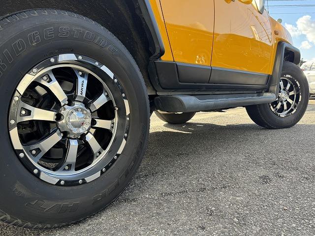 FJクルーザー カラーパッケージ 純正SDナビTV バックカメラ MKW17インチアルミホイール クリアランスソナー ステアリングスイッチ サイドステップ キーレスエントリー 背面タイヤ Bluetooth接続 ミュージックサーバー(19枚目)