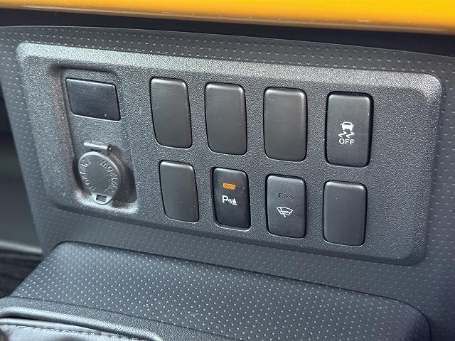 FJクルーザー カラーパッケージ 純正SDナビTV バックカメラ MKW17インチアルミホイール クリアランスソナー ステアリングスイッチ サイドステップ キーレスエントリー 背面タイヤ Bluetooth接続 ミュージックサーバー(51枚目)