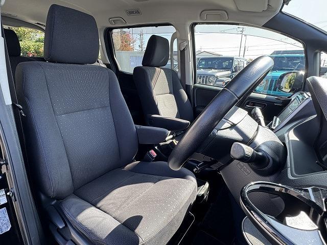 ヴォクシー ハイブリッドV モデリスタエアロ 両側電動スライドドア クルーズコントロール シートヒーター 純正9型ナビTV バックカメラ LEDヘッド 社外15インチアルミ 置くだけ充電 ステアリングスイッチ Bluetooth(6枚目)