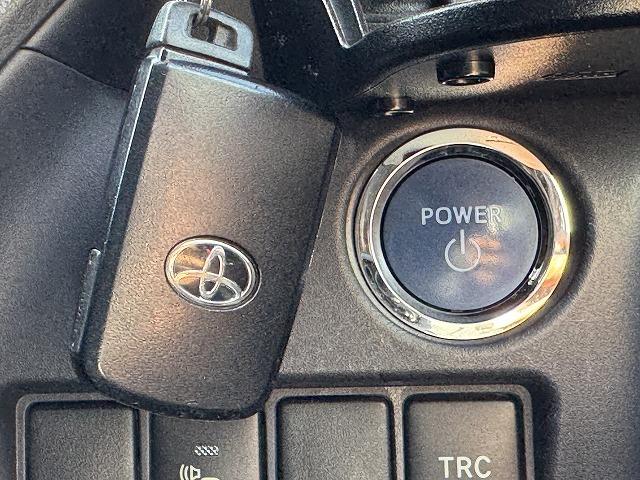 ヴォクシー ハイブリッドV モデリスタエアロ 両側電動スライドドア クルーズコントロール シートヒーター 純正9型ナビTV バックカメラ LEDヘッド 社外15インチアルミ 置くだけ充電 ステアリングスイッチ Bluetooth(10枚目)