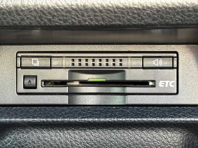 ヴォクシー ハイブリッドV モデリスタエアロ 両側電動スライドドア クルーズコントロール シートヒーター 純正9型ナビTV バックカメラ LEDヘッド 社外15インチアルミ 置くだけ充電 ステアリングスイッチ Bluetooth(15枚目)