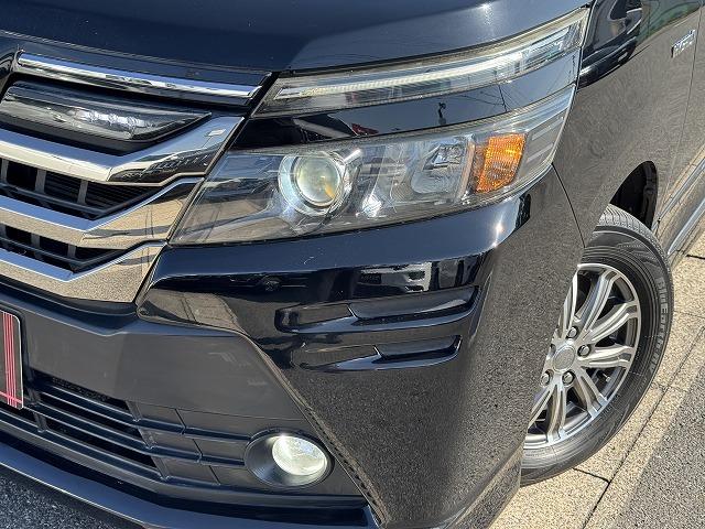 ヴォクシー ハイブリッドV モデリスタエアロ 両側電動スライドドア クルーズコントロール シートヒーター 純正9型ナビTV バックカメラ LEDヘッド 社外15インチアルミ 置くだけ充電 ステアリングスイッチ Bluetooth(18枚目)