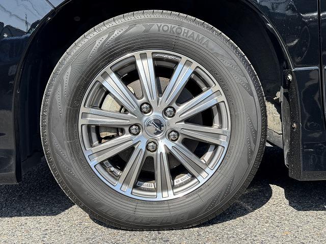 ヴォクシー ハイブリッドV モデリスタエアロ 両側電動スライドドア クルーズコントロール シートヒーター 純正9型ナビTV バックカメラ LEDヘッド 社外15インチアルミ 置くだけ充電 ステアリングスイッチ Bluetooth(29枚目)