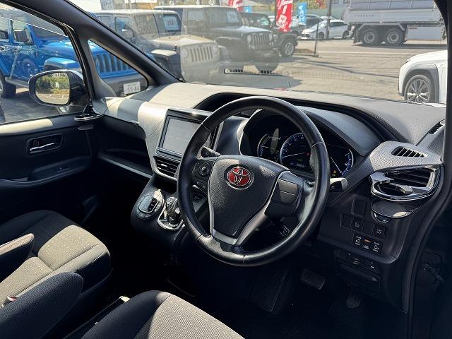 ヴォクシー ハイブリッドV モデリスタエアロ 両側電動スライドドア クルーズコントロール シートヒーター 純正9型ナビTV バックカメラ LEDヘッド 社外15インチアルミ 置くだけ充電 ステアリングスイッチ Bluetooth(46枚目)