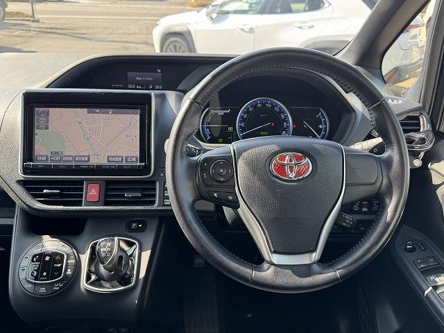 ヴォクシー ハイブリッドV モデリスタエアロ 両側電動スライドドア クルーズコントロール シートヒーター 純正9型ナビTV バックカメラ LEDヘッド 社外15インチアルミ 置くだけ充電 ステアリングスイッチ Bluetooth(47枚目)