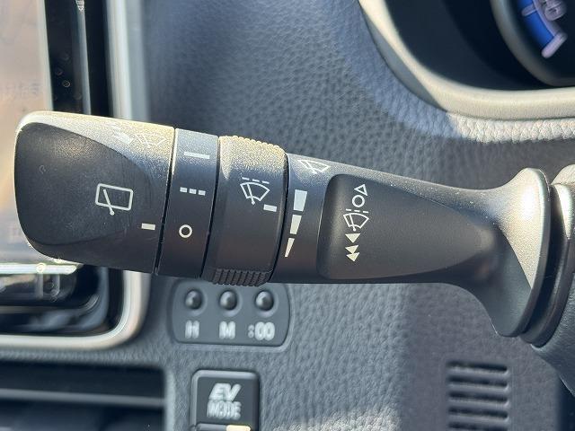 ヴォクシー ハイブリッドV モデリスタエアロ 両側電動スライドドア クルーズコントロール シートヒーター 純正9型ナビTV バックカメラ LEDヘッド 社外15インチアルミ 置くだけ充電 ステアリングスイッチ Bluetooth(48枚目)