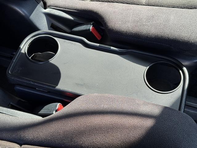 ヴォクシー ハイブリッドV モデリスタエアロ 両側電動スライドドア クルーズコントロール シートヒーター 純正9型ナビTV バックカメラ LEDヘッド 社外15インチアルミ 置くだけ充電 ステアリングスイッチ Bluetooth(68枚目)