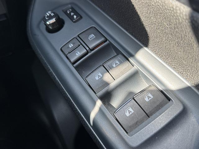 ヴォクシー ハイブリッドV モデリスタエアロ 両側電動スライドドア クルーズコントロール シートヒーター 純正9型ナビTV バックカメラ LEDヘッド 社外15インチアルミ 置くだけ充電 ステアリングスイッチ Bluetooth(70枚目)