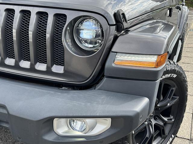 【ＬＥＤヘッドライト】非常に明るく前方を照らしてくれるので、悪天候や夜間の走行時も視界良好で安心してお乗りいただけます。【フォグライト】がついており夜間走行の存在感・視界アップ☆