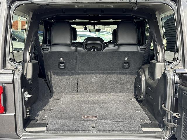 【任意保険】自動車と一緒に任意保険もご相談下さい。専任スタッフがお車に合った内容をご提案させていただきます。