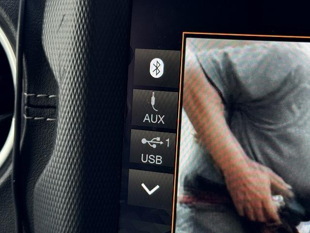 【任意保険】自動車と一緒に任意保険もご相談下さい。専任スタッフがお車に合った内容をご提案させていただきます。