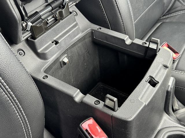 【任意保険】自動車と一緒に任意保険もご相談下さい。専任スタッフがお車に合った内容をご提案させていただきます。