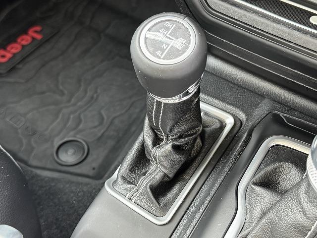 【各種オートローン】もご用意しております。頭金０円・ボーナス無しから審査可能。１２回から１２０回までお支払回数がお選び頂けます中古車から新車すべてにご利用頂けますのでお気軽にスタッフへご相談ください