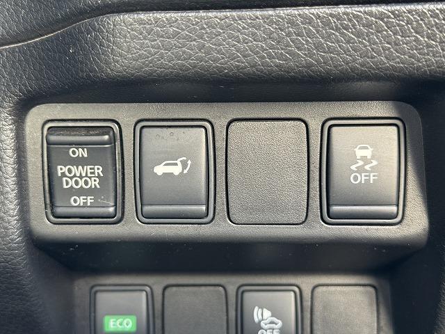 エクストレイル ２０Ｘ　ハイブリッド　アラウンドビューモニター　スマートルームミラー　電動リアゲート　純正ナビＴＶ　防水カプロンシート　クリアランスソナー　ステアリングスイッチ　ＬＥＤヘッド　インテリジェントキー　ダウンヒルアシスト（46枚目）