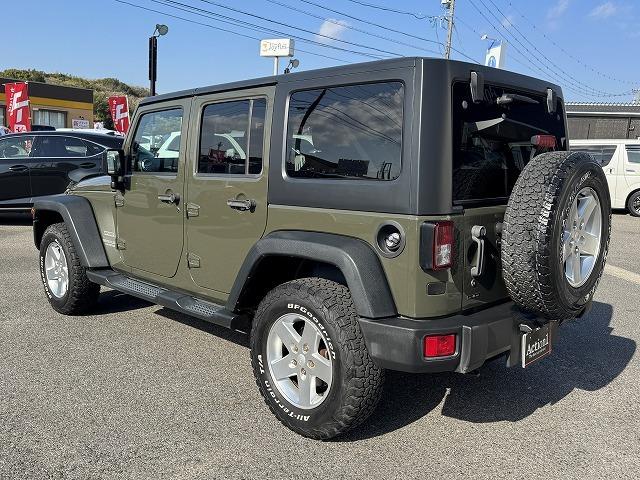 ジープ・ラングラーアンリミテッド スポーツ クルーズコントロール ナビTV サイド・バックカメラ サイドステップ ステアリングスイッチ 純正17インチアルミ ダウンヒルアシスト キーレスエントリー ドライブレコーダー ETC CD/DVD再生(26枚目)