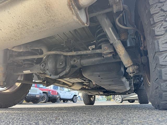 ジープ・ラングラーアンリミテッド スポーツ クルーズコントロール ナビTV サイド・バックカメラ サイドステップ ステアリングスイッチ 純正17インチアルミ ダウンヒルアシスト キーレスエントリー ドライブレコーダー ETC CD/DVD再生(35枚目)