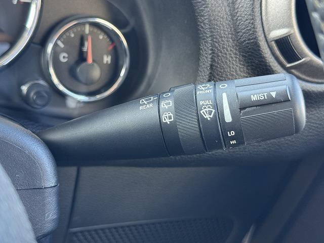 ジープ・ラングラーアンリミテッド スポーツ クルーズコントロール ナビTV サイド・バックカメラ サイドステップ ステアリングスイッチ 純正17インチアルミ ダウンヒルアシスト キーレスエントリー ドライブレコーダー ETC CD/DVD再生(45枚目)