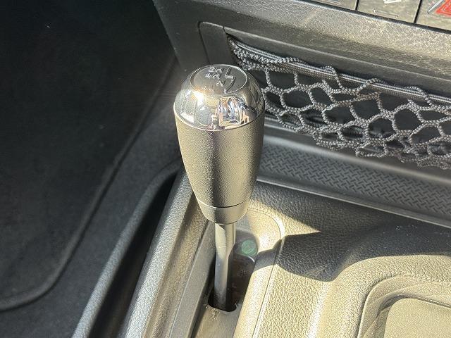 ジープ・ラングラーアンリミテッド スポーツ クルーズコントロール ナビTV サイド・バックカメラ サイドステップ ステアリングスイッチ 純正17インチアルミ ダウンヒルアシスト キーレスエントリー ドライブレコーダー ETC CD/DVD再生(53枚目)